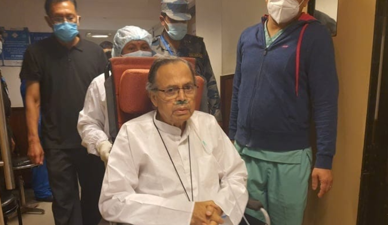 पूर्वप्रधानमन्त्री खनाललाई थप उपचारका लागि दिल्ली लगियो 