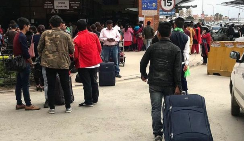 वैदेशिक रोजगारीमा जाने नेपालीको संख्या बढ्दो, एक महिनामै ५७ हजारले लिए श्रम स्वीकृति