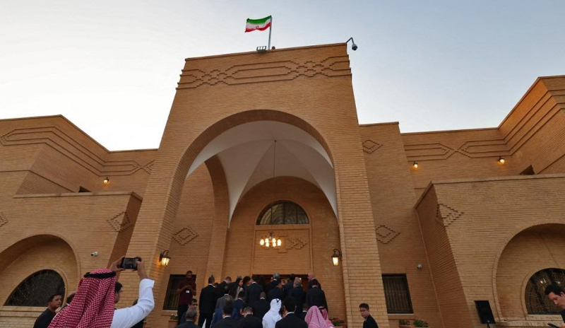 रियादमा इरानी दूतावास सात वर्षपछि पुनः खुल्यो
