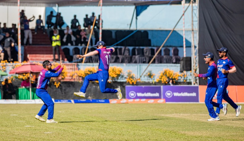 मलेसियालाई ६ विकेटले हराउँदै नेपाल सेमिफाइनलमा